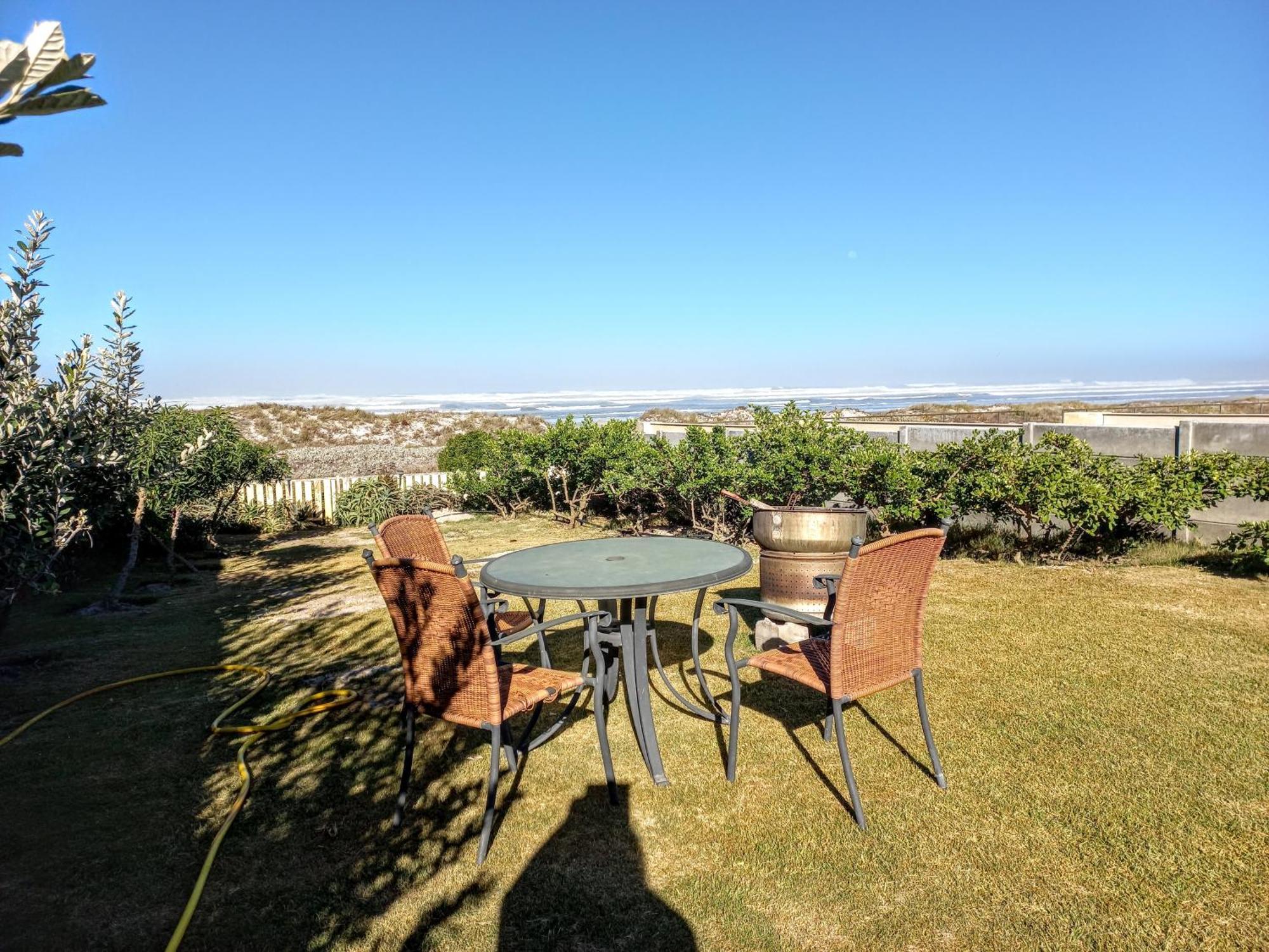 14 Penguin Place, Melkbosstrand Luaran gambar