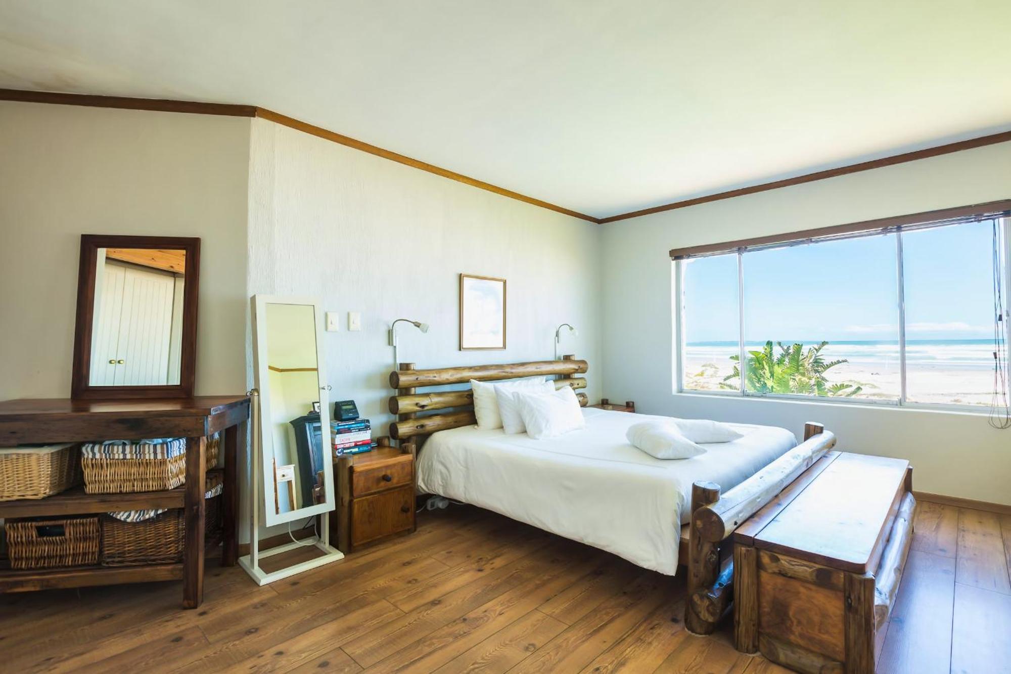 14 Penguin Place, Melkbosstrand Bilik gambar