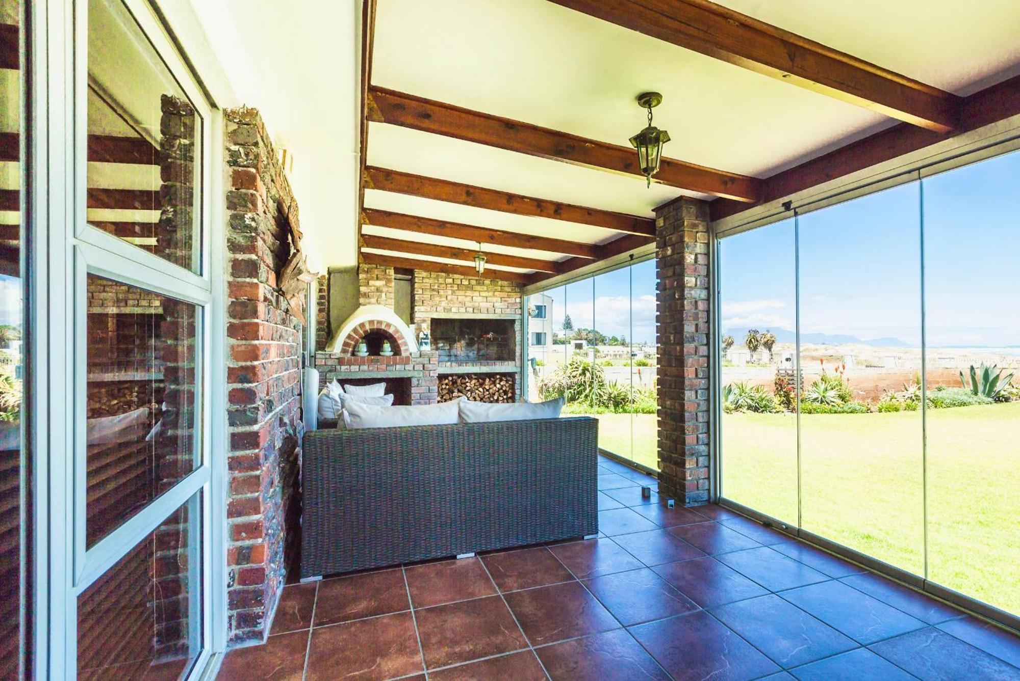 14 Penguin Place, Melkbosstrand Bilik gambar